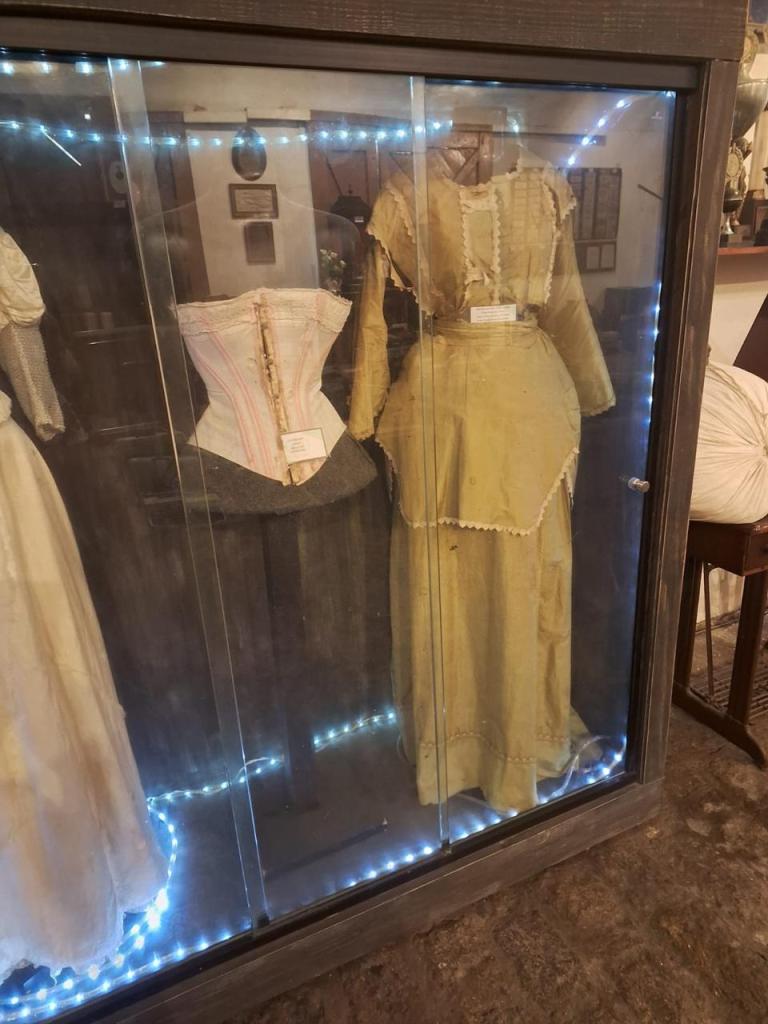 Vestidos de noiva de Emília Guilhermina de Azevedo